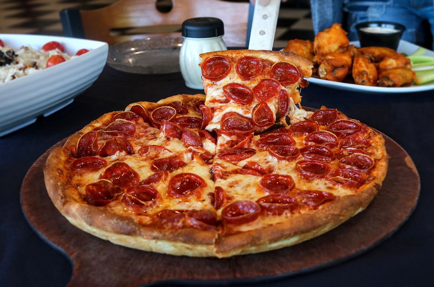 Italian Restaurant, Pizzazz on the Circle, Pizza Pizzazz Pizza